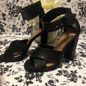 JustFab Saraí Black Heels